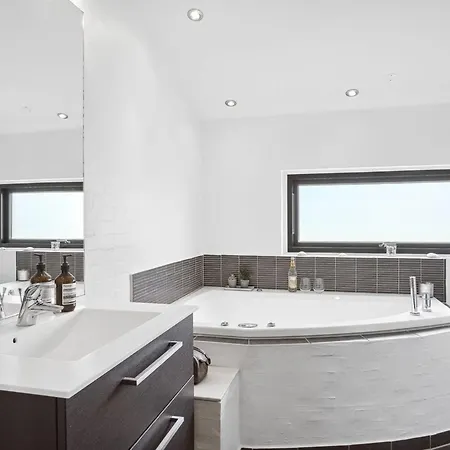 Herdie - 900m From The Sea By Interhome